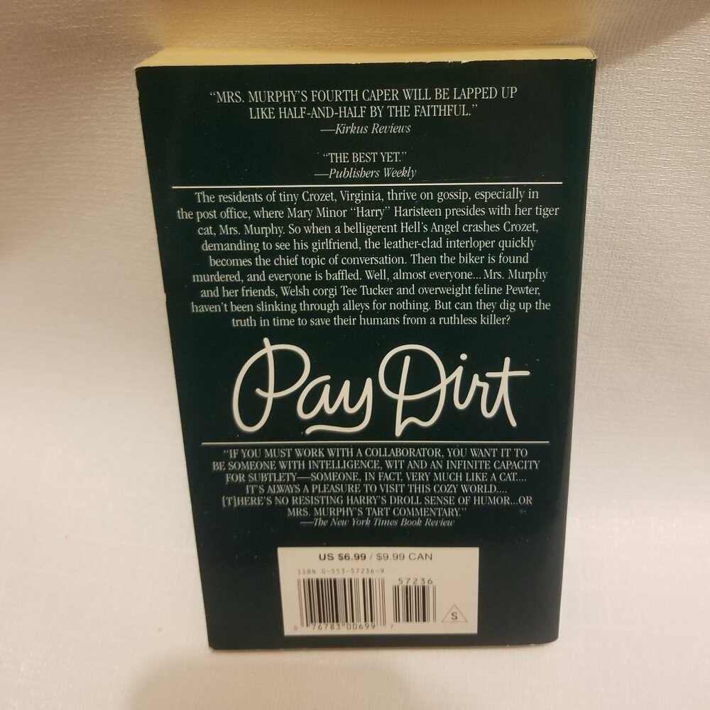 EUC Rita Mae Brown's Pay Dirt paperback - Picture 4 of 4
